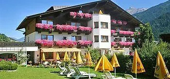 Hotel Christoph Tiroler B&B 3*