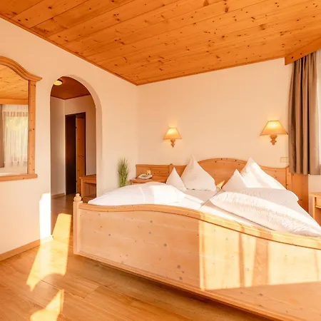 Hotel Christoph Tiroler B&B 3*