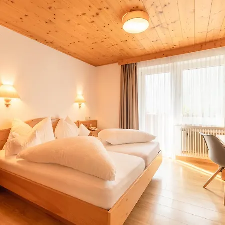 Ξενοδοχείο Hotel Christoph Tiroler B&B 3*