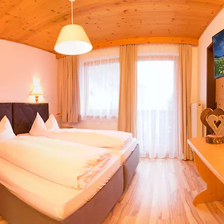 Hotel Christoph Tiroler B&B 3*
