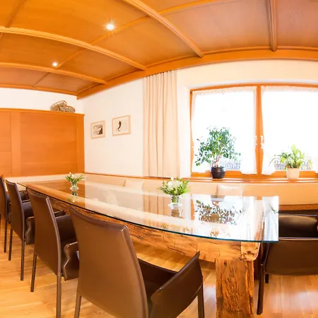 Ξενοδοχείο Hotel Christoph Tiroler B&B 3*