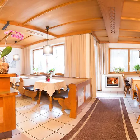 Hotel Christoph Tiroler B&B